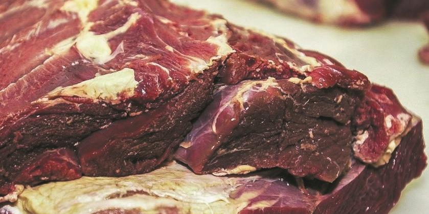 Carnes, farinha de trigo e biscoitos estão entre os produtos que não pagarão imposto de importação (marcello casal jr./agência brasil)