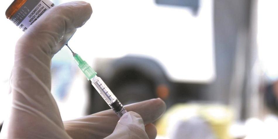Resistência à vacinação contra doenças preveníveis pode colocar o Brasil na rota de novos surtos (tânia rego/agência brasil)