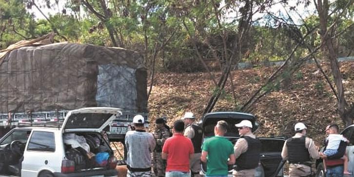 A subida da serra, na MGC-135, em Montes Claros, é um dos pontos com esquema especial de fiscalização durante o feriado prolongado. (PM rodoviária/divulgação)