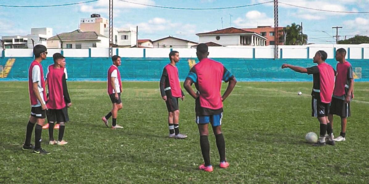 Seletiva de atletas começou a ser feita nesta segunda-feira, no Estádio José Maria Melo, para jovens de até 23 anos (fotos Click Podium Comunicação/divulgação)