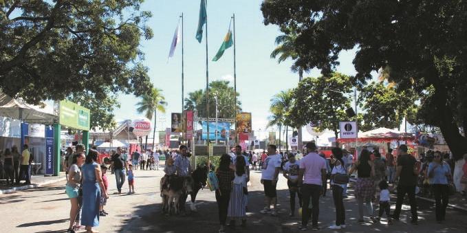 O Parque de Exposições João Alencar Athayde já está pronto para receber mais de 350 mil pessoas em dez dias de festa do agronegócio em Montes Claros. (FOTOS GUSTAVO SILVA/DIVULGAÇÃO E LEO QUEIROZ)