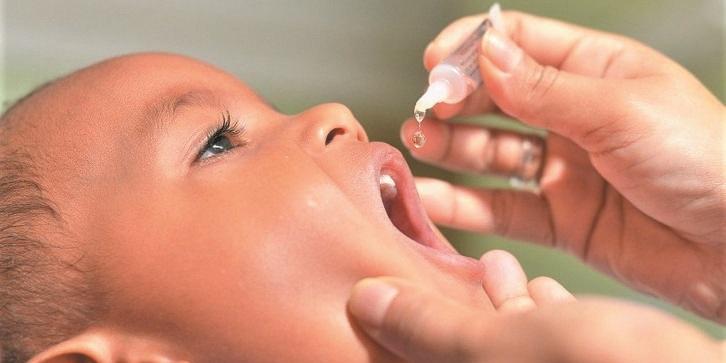Multivacinação e imunização contra a poliomielite vão até o dia 30 deste mês. (SES/ DIVULGAÇÃO)