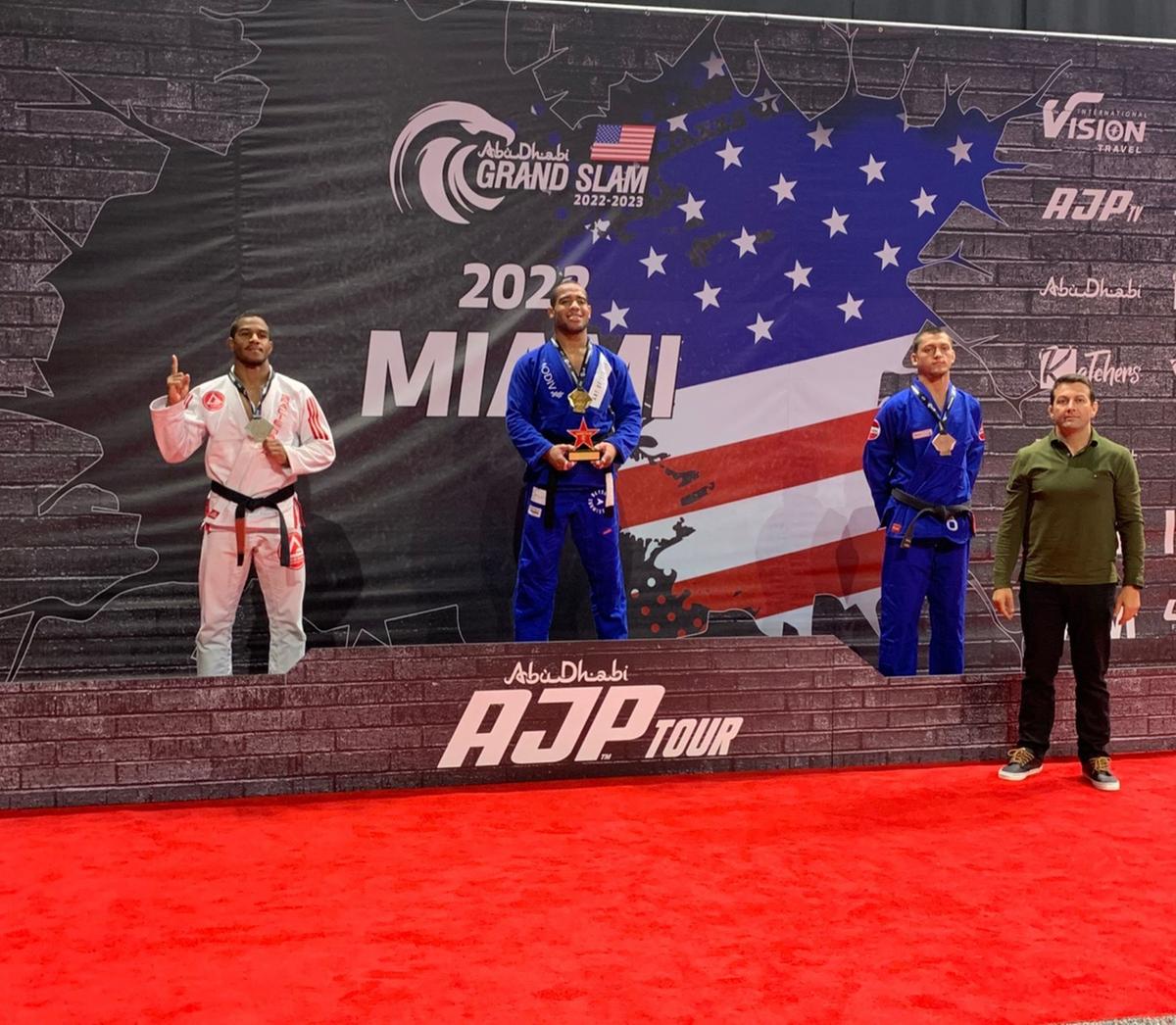 Lucas segue nos EUA, onde participará de competições representando a Gracie Barra Doral. (Thabita Carla / Divulgação)