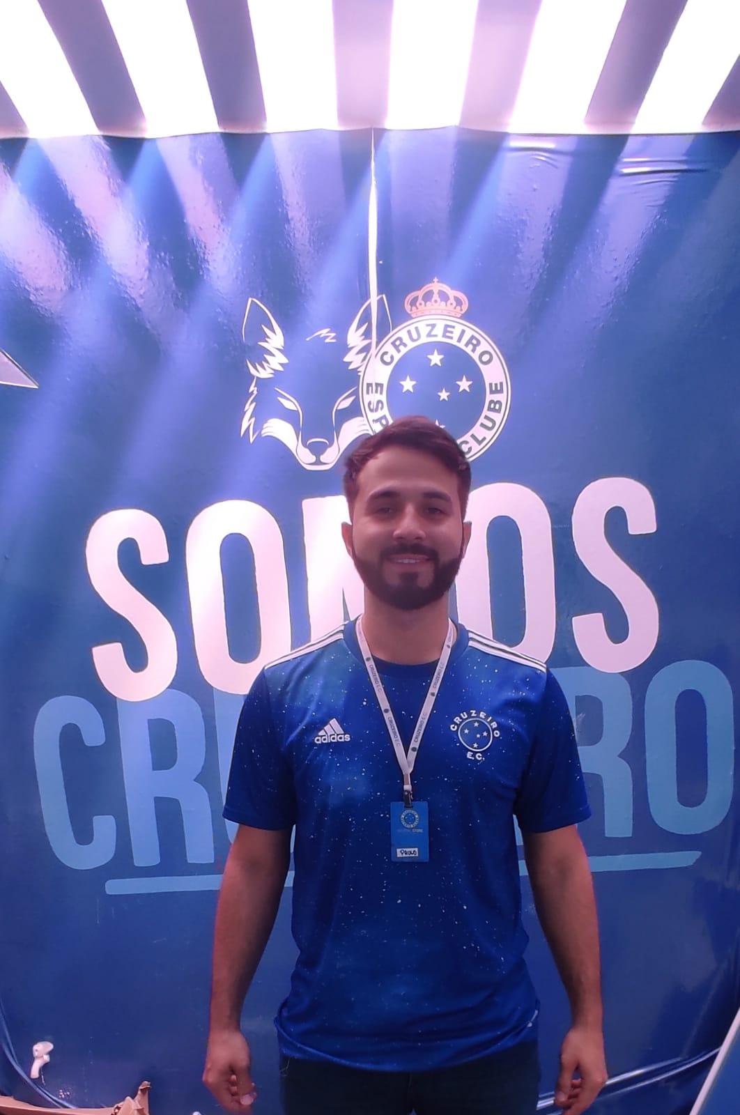 Paulo Henrique Martins (Larissa Durães)
