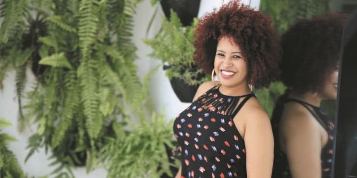 Fabiana Dias, dona de um salão de beleza em Montes Claros: “Nunca me vitimizei ou deixei de acreditar no meu potencial pelo fato de eu ser negra” (ARQUIVO PESSOAL)