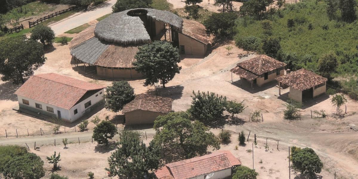 Foto aérea da Casa de Cultura: em formato de oca, foi edificada para fortalecer tradições do povo Xakriabá (MANOEL FREITAS)