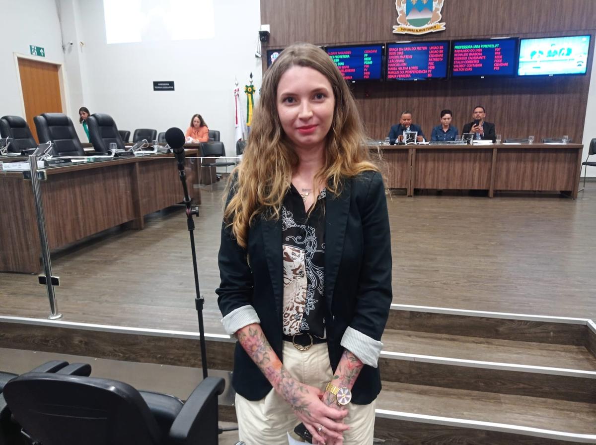 Sarah Maryja Sanches, criadora do movimento “Vem pro Corredor”, que une representantes da classe artística em prol do setor cultural de Montes Claros (Márcia Vieira)