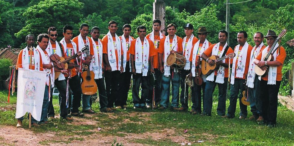 Terno de Folia de Reis de Alto Belo é um dos mais importantes de Minas Gerais: mais de 40 anos. (MANOEL FREITAS)
