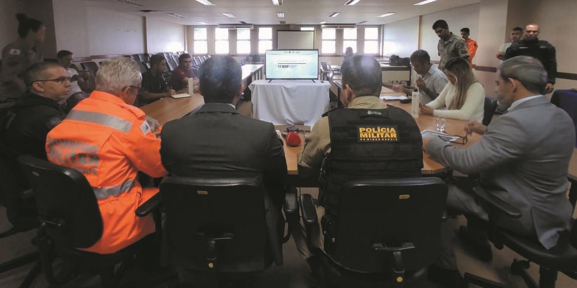 Representantes das forças policiais participaram da apresentação dos números e operações (abaixo) realizadas em 2022. (LARISSA DURAËS)