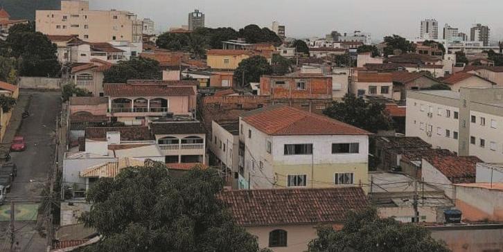População deve ficar em alerta devido ao risco de temporais e vendaval no Norte de Minas nesta quarta-feira. (CAIO GOMIDE/ DIVULGAÇÃO)