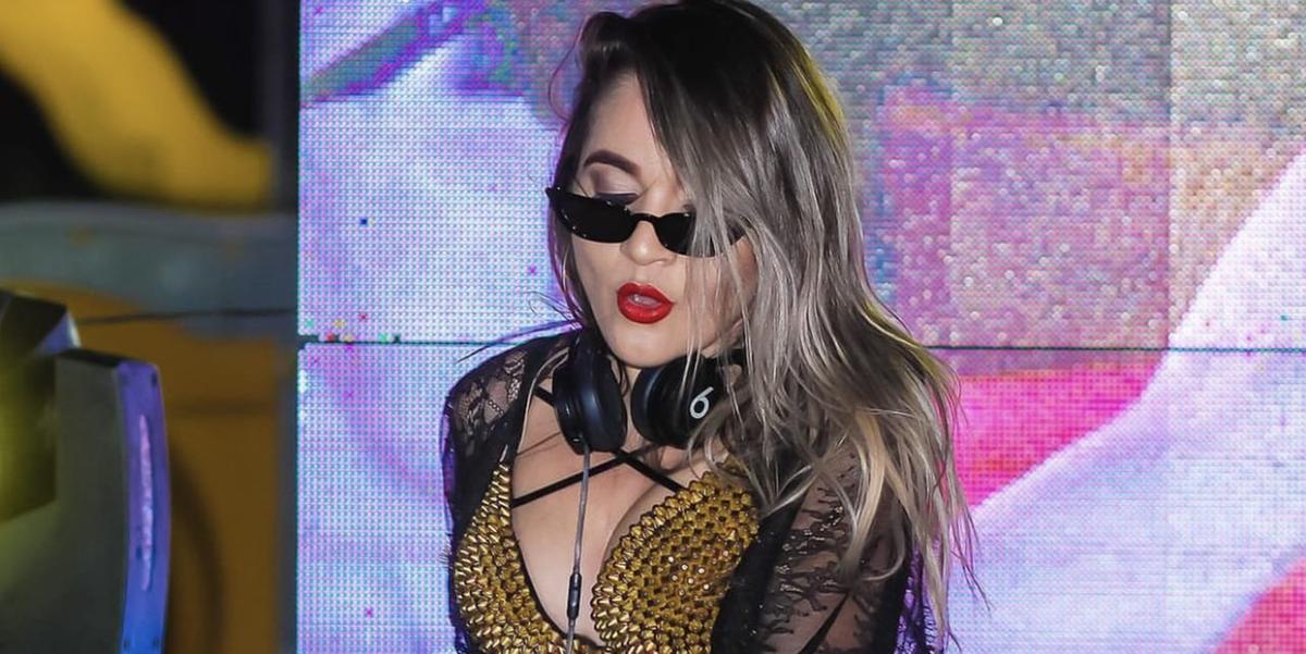 “Enfrentei muito preconceito quando comecei a tocar por ser mulher. Muitos falavam: a Dj da festa é uma mulher? Não terá Dj homem?”, lembra Erika (ARQUIVO PESSOAL/ DIVULGAÇÃO)