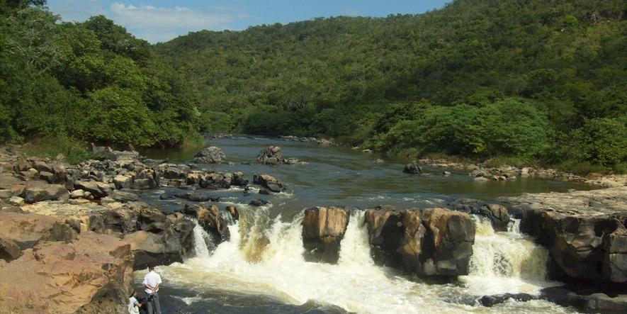 Local do eixo da Barragem 1; falta desapropriar cerca de 170 propriedades da região para conclusão dos 85% restantes da obra na qual já foram investidos R$ 500 milhões (ASCOM CODEVASF)
