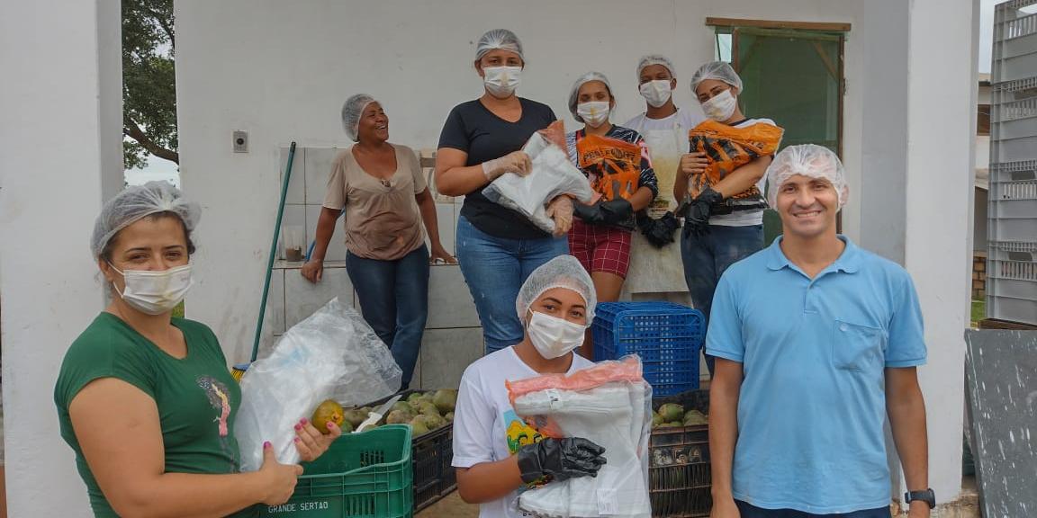 Polpas de frutas , pequi e buriti, entre outros, têm se tornado importantes fontes de renda para agricultores da região norte do Estado (Divulgação/Cooperativa Grande Sertão)