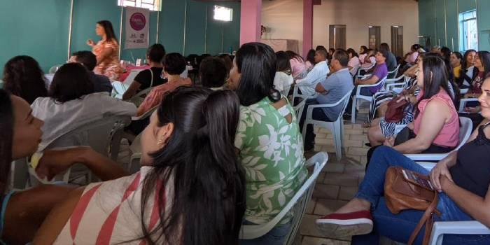 Aulas de corte e costura para mulheres em vulnerabilidade social (sedese/divulgação)