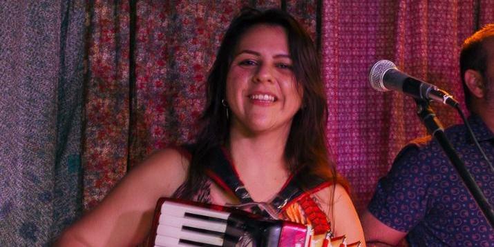 Bella do Acordeom será uma das apresentações do animado forró (Arquivo Pessoal)