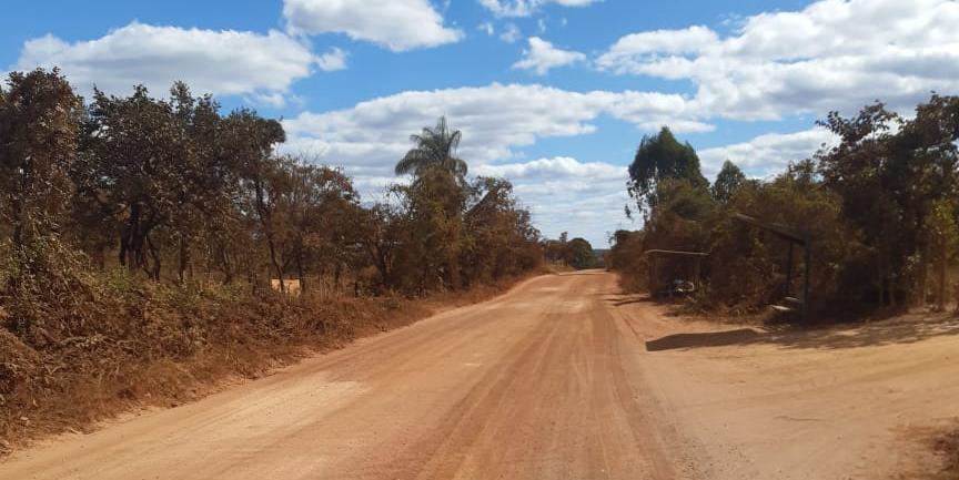 Situação precária das estradas e poeira têm atrapalhado a vida dos moradores da zona rural (Vilson Felix)