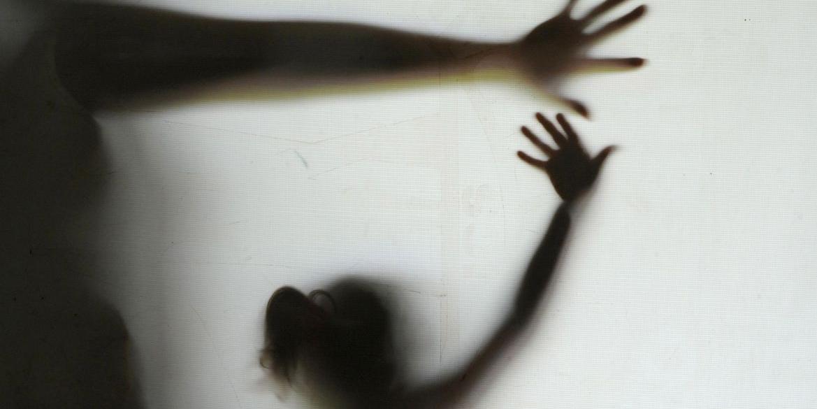 82% dos abusadores são conhecidos da vítima e 76% dos casos acontecem dentro de casa (Elza Fiuza/Agência Brasil)