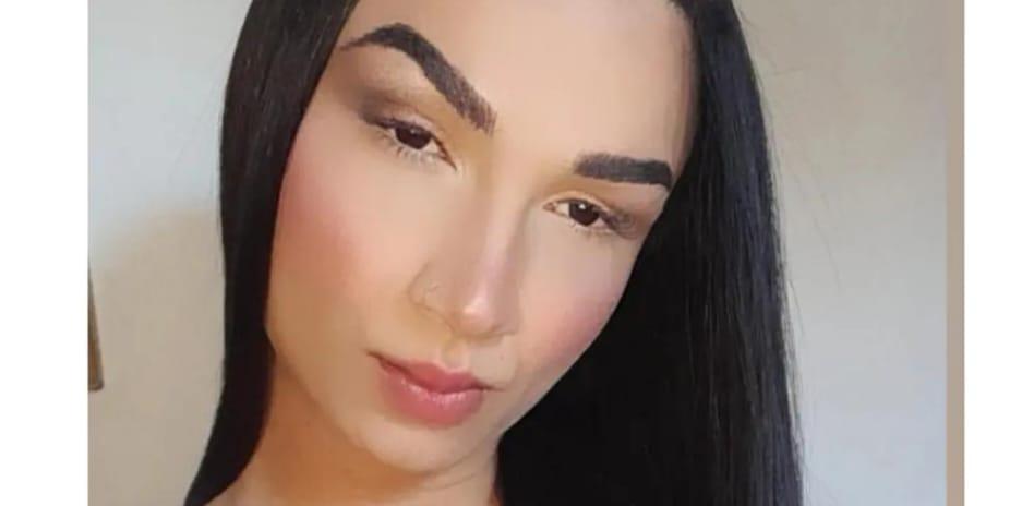 Para a maquiadora, Kath Ayla De Souza, “é muito importante essa mudança do nome, todos temos o direito de cidadania” (ARQUIVO PESSOAL)