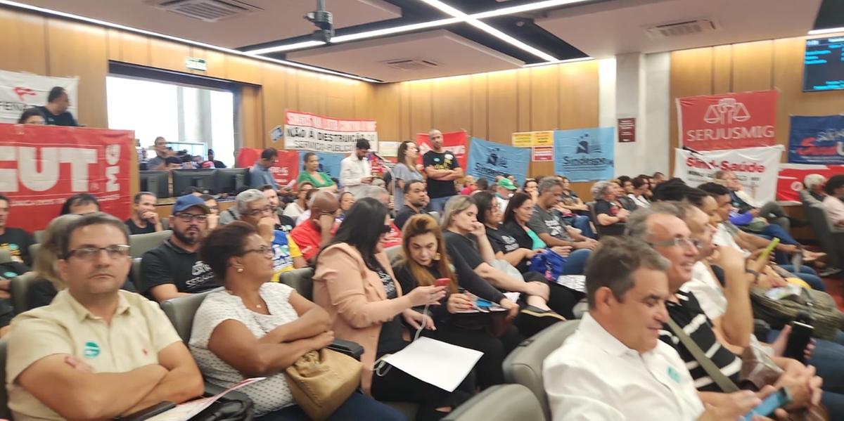 Servidores se reuniram em BH para discutirem os impactos da RRF (arquivo pessoal)